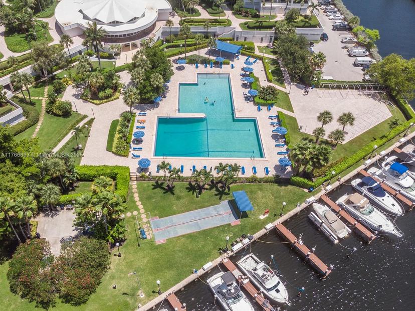 Picture of 600 Three Islands Blvd # 912, Hallandale Beach FL 33009