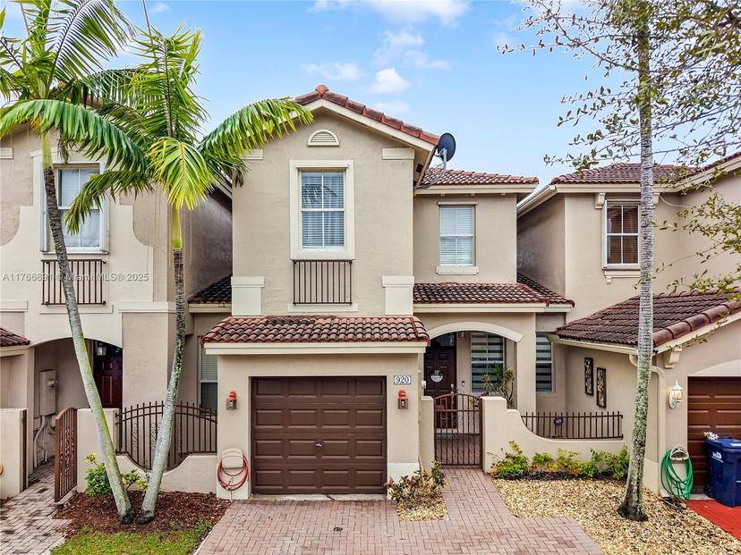 Picture of 920 SW 154Th Path, Miami FL 33194