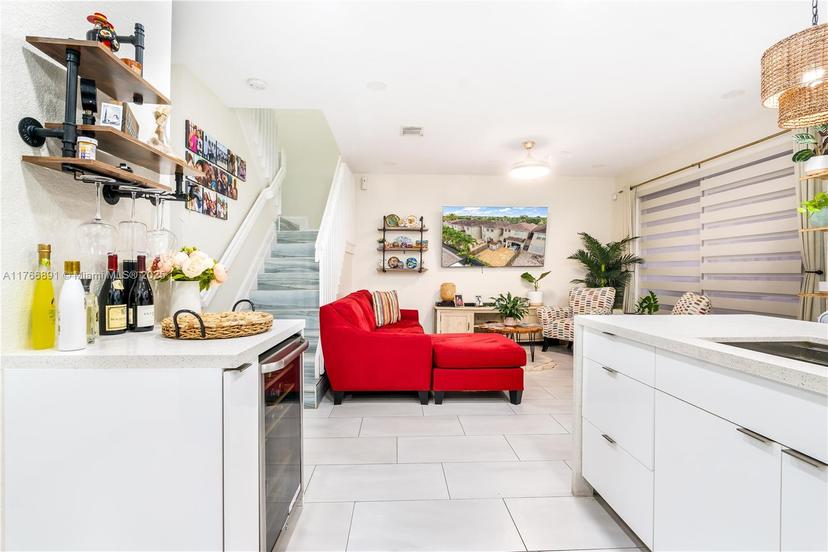 Picture of 920 SW 154Th Path, Miami FL 33194