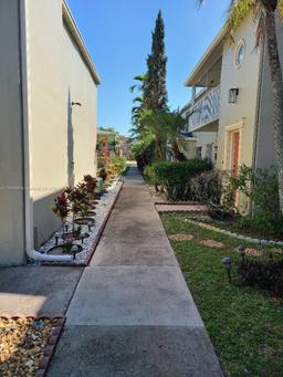 Picture of 5620 NW 59Th St # 6, Tamarac, FL 33319