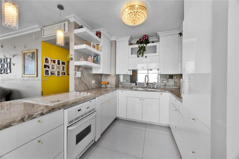 Picture of 7441 Wayne Ave # 11F, Miami Beach FL 33141