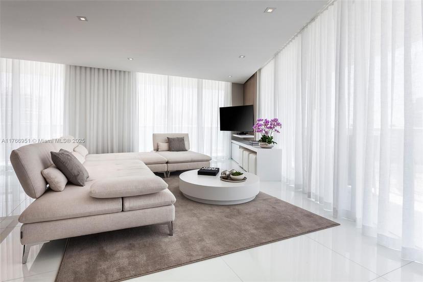 Picture of 6700 Indian Creek Dr # 1402, Miami Beach FL 33141