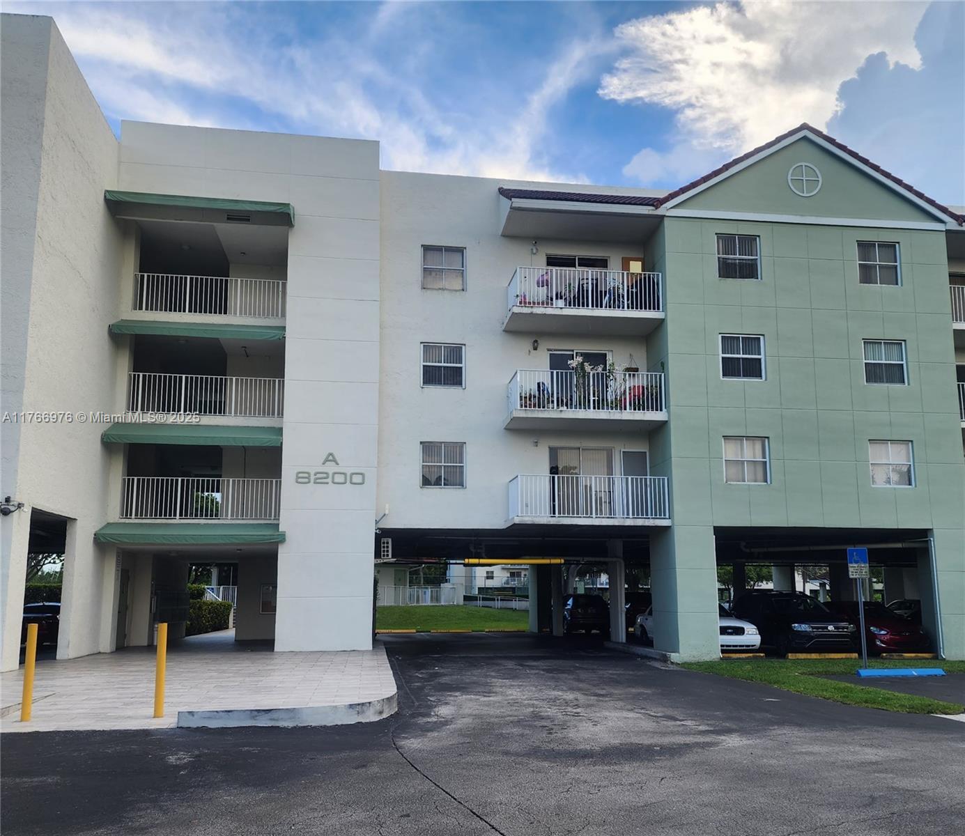 Picture of 8200 SW 210Th St # 111, Cutler Bay, FL 33189