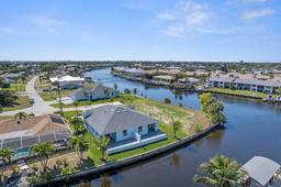 Picture of 1105 SE 38 St, Cape Coral, FL 33904