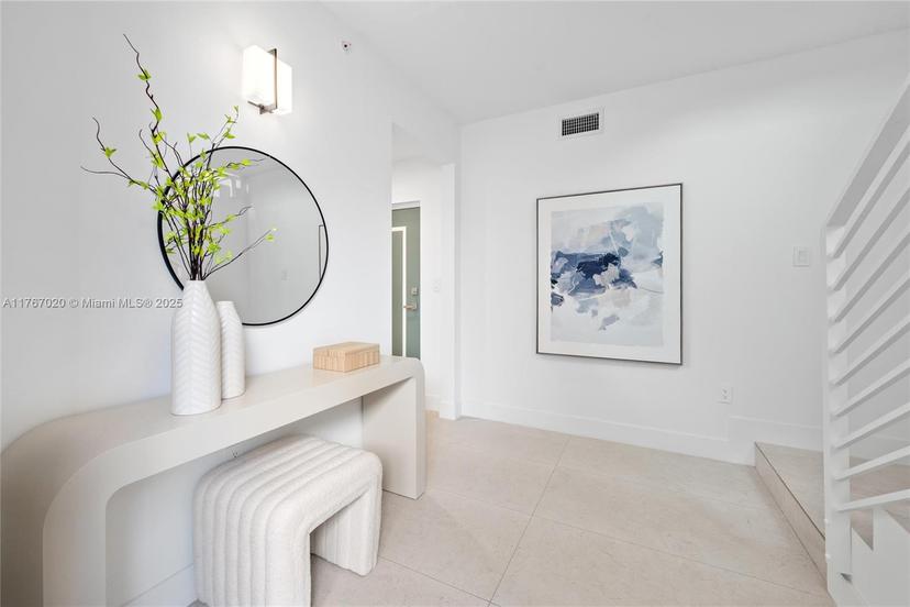 Picture of 721 SW 11Th St # D, Miami FL 33129