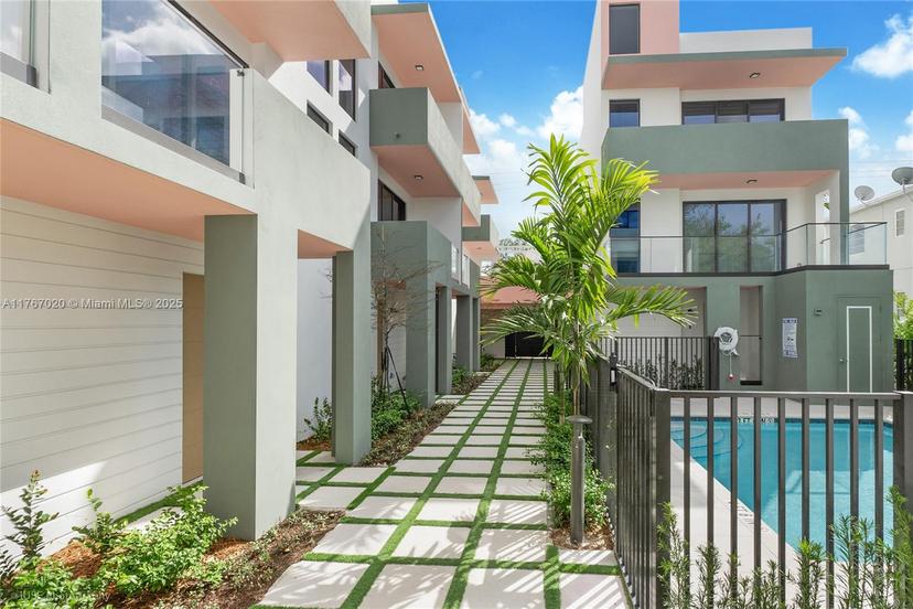 Picture of 721 SW 11Th St # D, Miami FL 33129