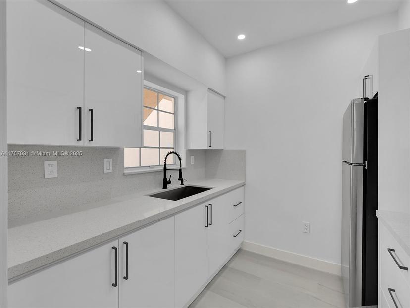 Picture of 1941 NW 96Th Ter # 8F, Pembroke Pines FL 33024