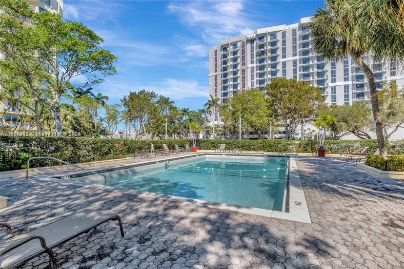 Picture of 11111 Biscayne Blvd # 8F, Miami FL 33181