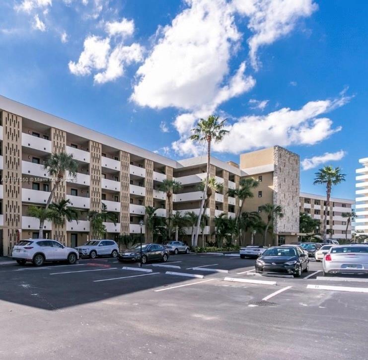 Picture of 301 Golden Isles Dr # 203, Hallandale Beach FL 33009