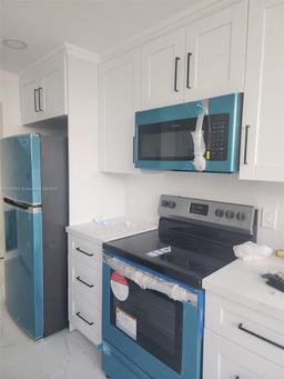 Picture of 1300 NE Miami Gardens Dr # 313E, Miami, FL 33179