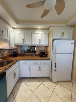 Picture of 4800 Hillcrest Ln # 511, Hollywood, FL 33021