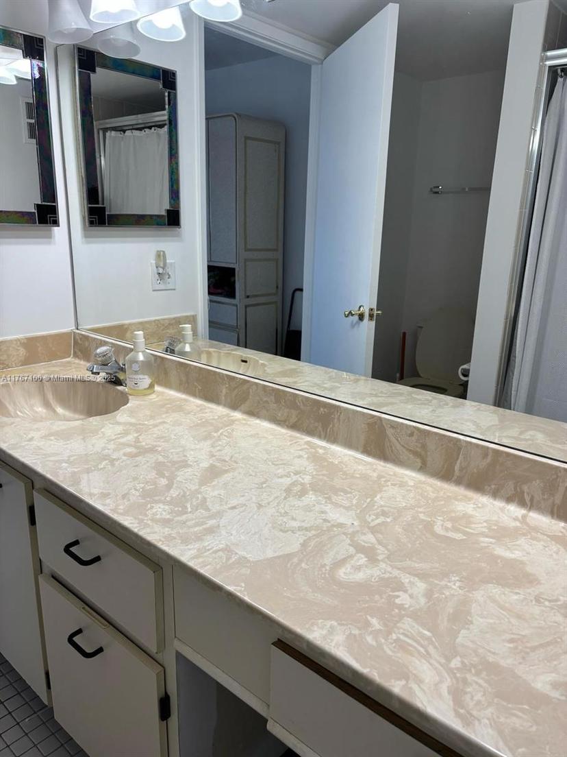 Picture of 7310 Ashford Pl # 304, Delray Beach FL 33446