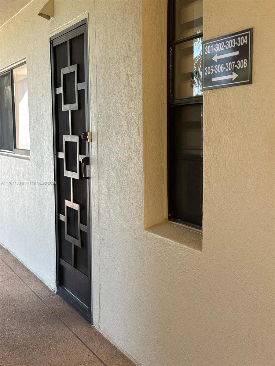 Picture of 7310 Ashford Pl # 304, Delray Beach, FL 33446