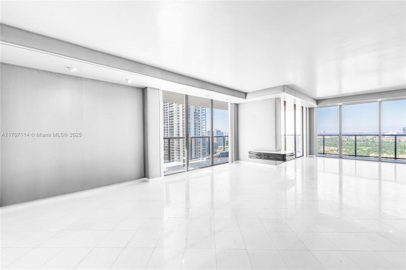 Picture of 19667 Turnberry Way # 18D, Aventura FL 33180