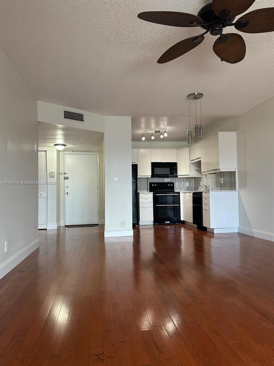 Picture of 253 S Cypress Rd # 223, Pompano Beach, FL 33060