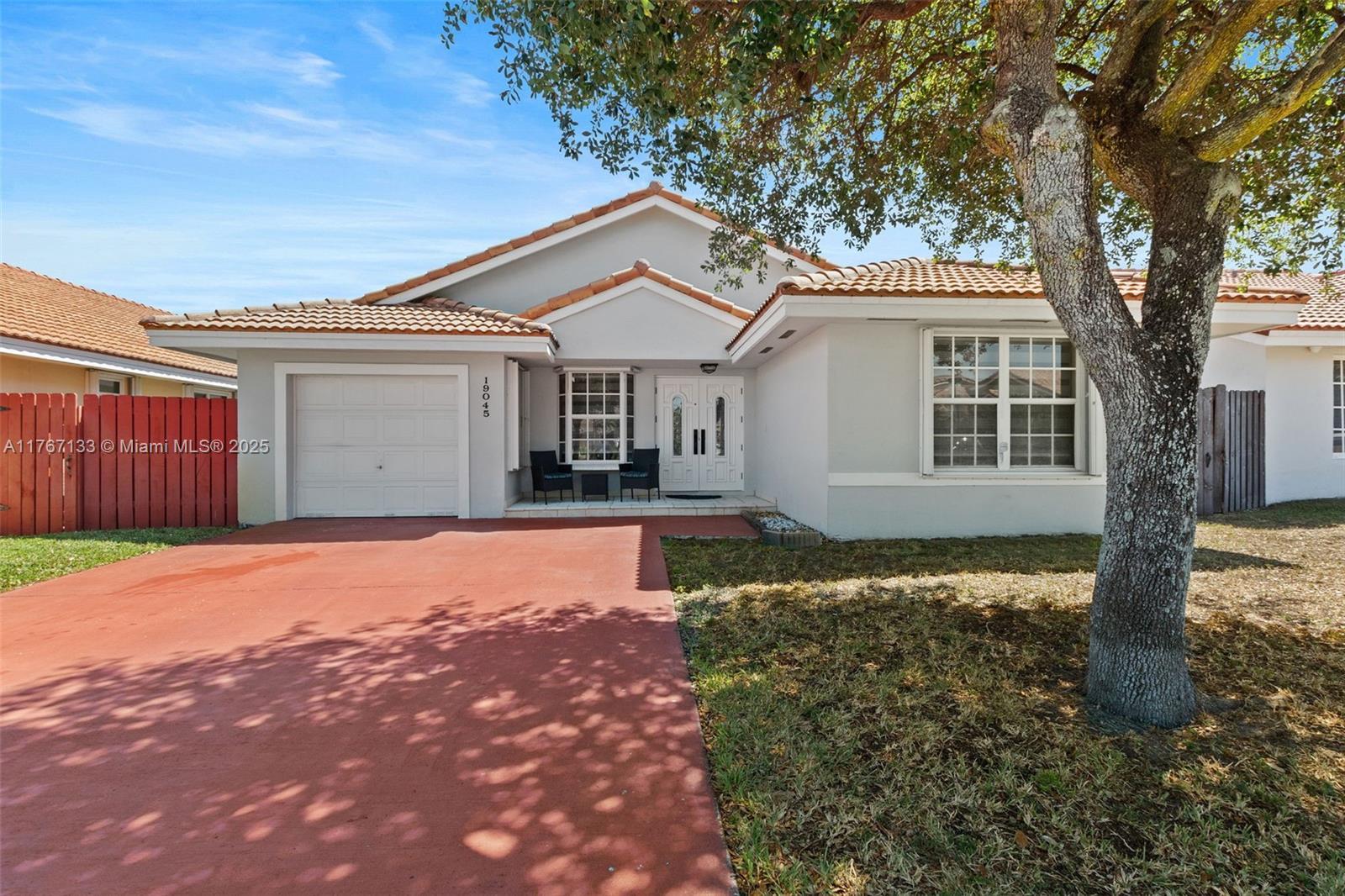 Picture of 19045 NW 86Th Ave, Hialeah, FL 33015