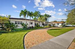 Picture of 428 Sevilla Ave, Coral Gables, FL 33134