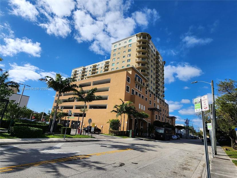 Picture of 4242 NW 2Nd St # 1202, Miami FL 33126