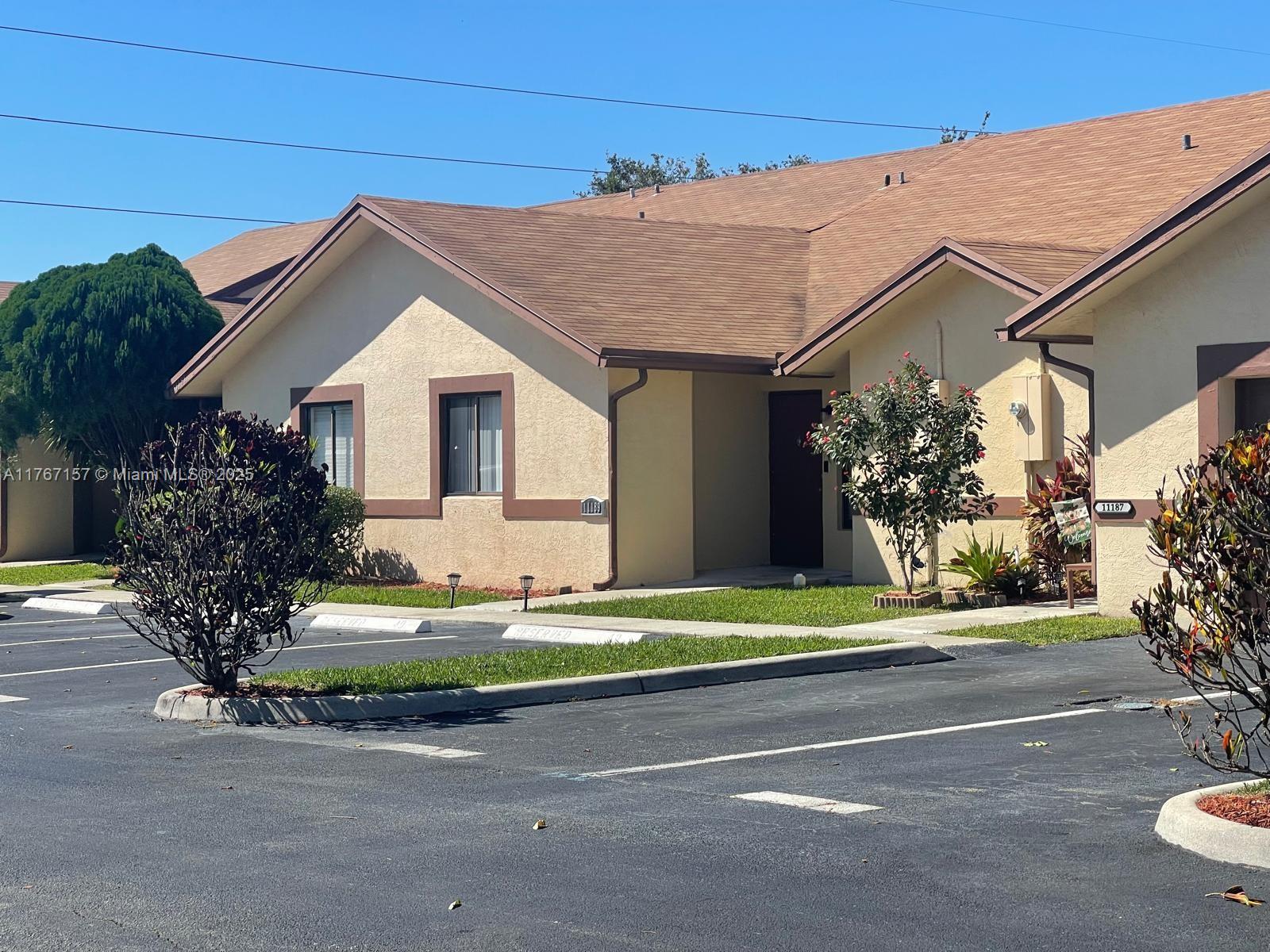 Picture of 11189 NW 38Th Pl # 11189, Sunrise, FL 33351
