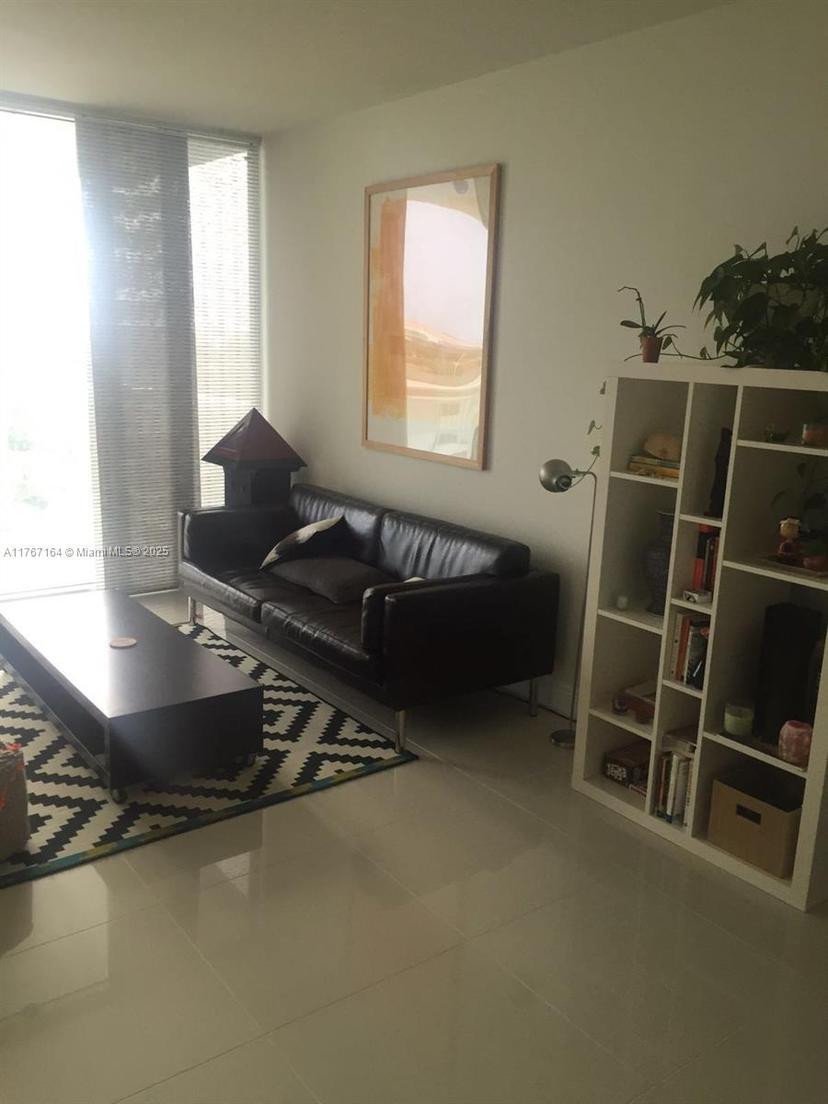 Picture of 1871 NW S River Dr # 1704, Miami FL 33125