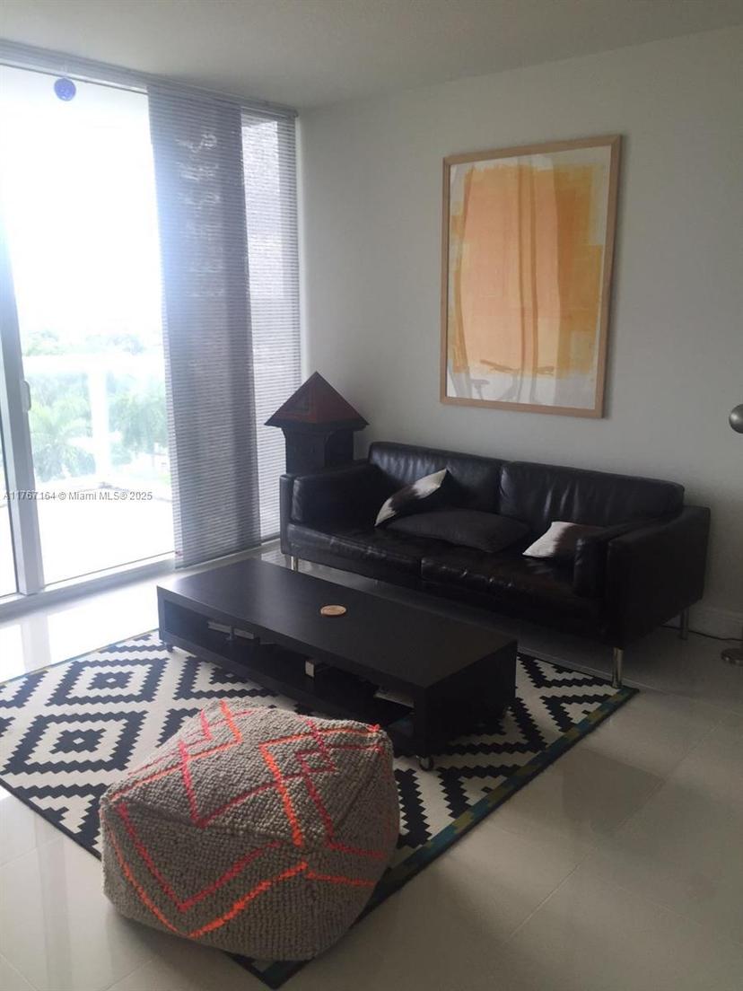 Picture of 1871 NW S River Dr # 1704, Miami FL 33125