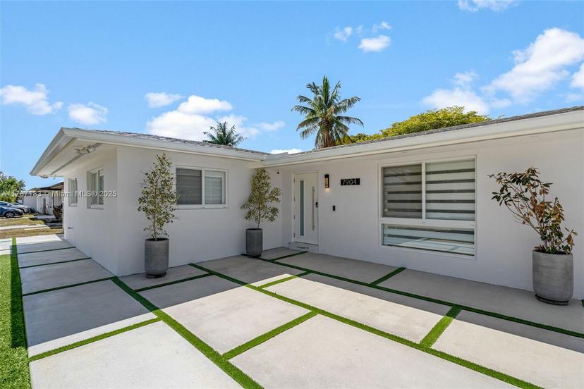 Picture of 7904 SW 146Th Ct, Miami FL 33183