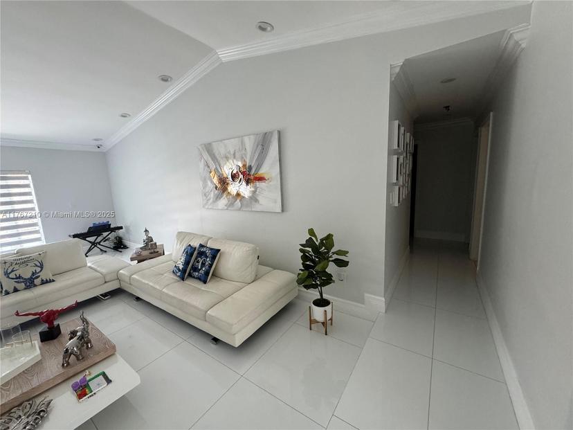 Picture of 20040 NW 63Rd Ave, Hialeah FL 33015