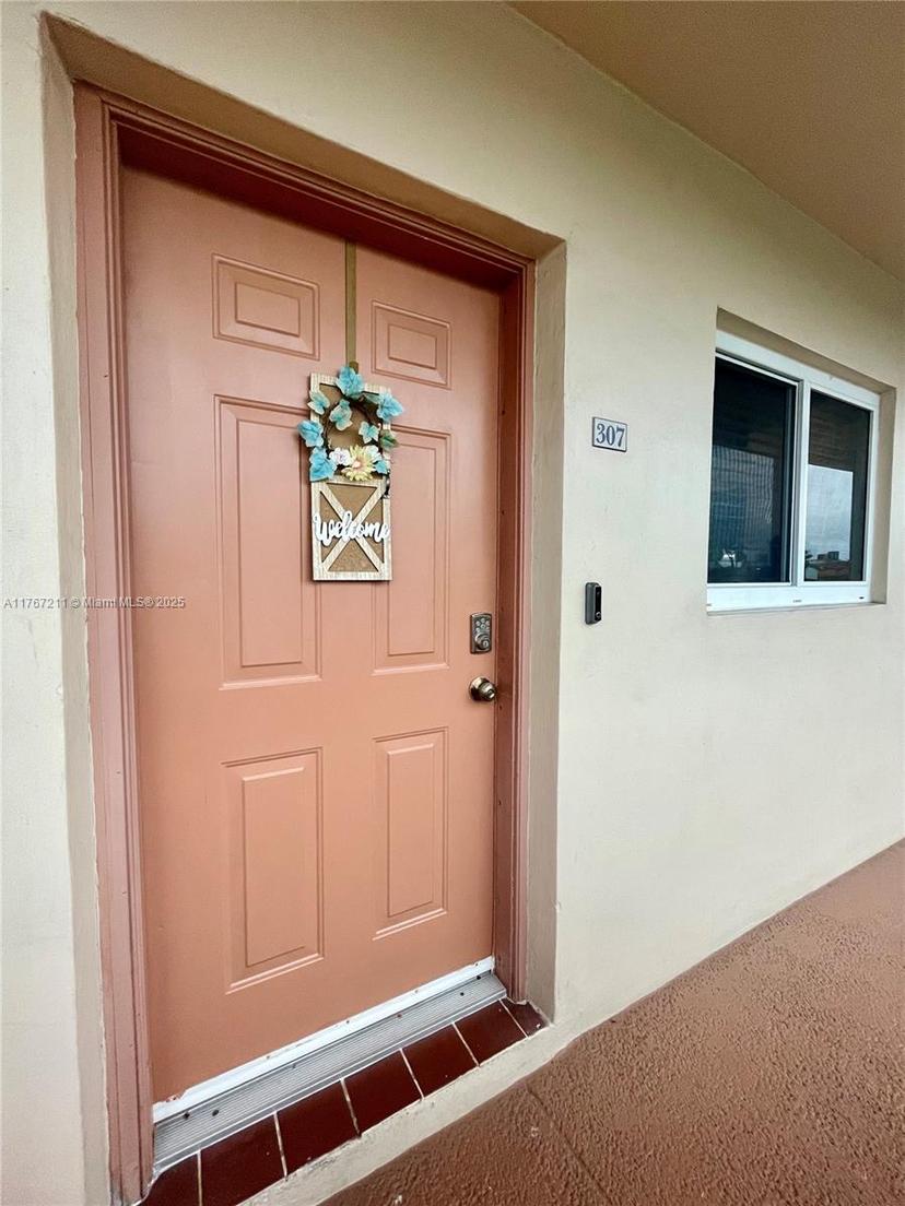 Picture of 5945 Del Lago Cir # 307, Sunrise FL 33313
