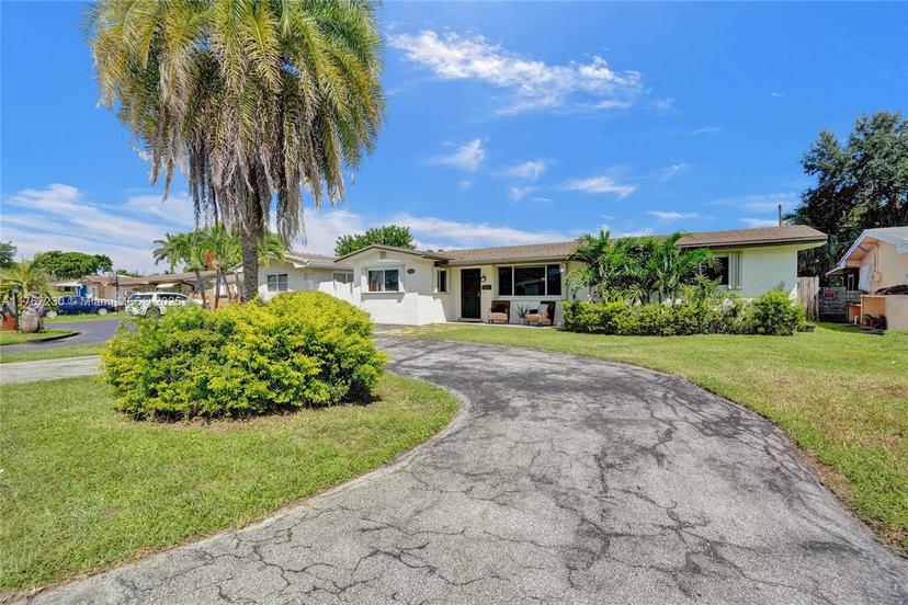 Picture of 8821 NW 11Th St, Pembroke Pines FL 33024