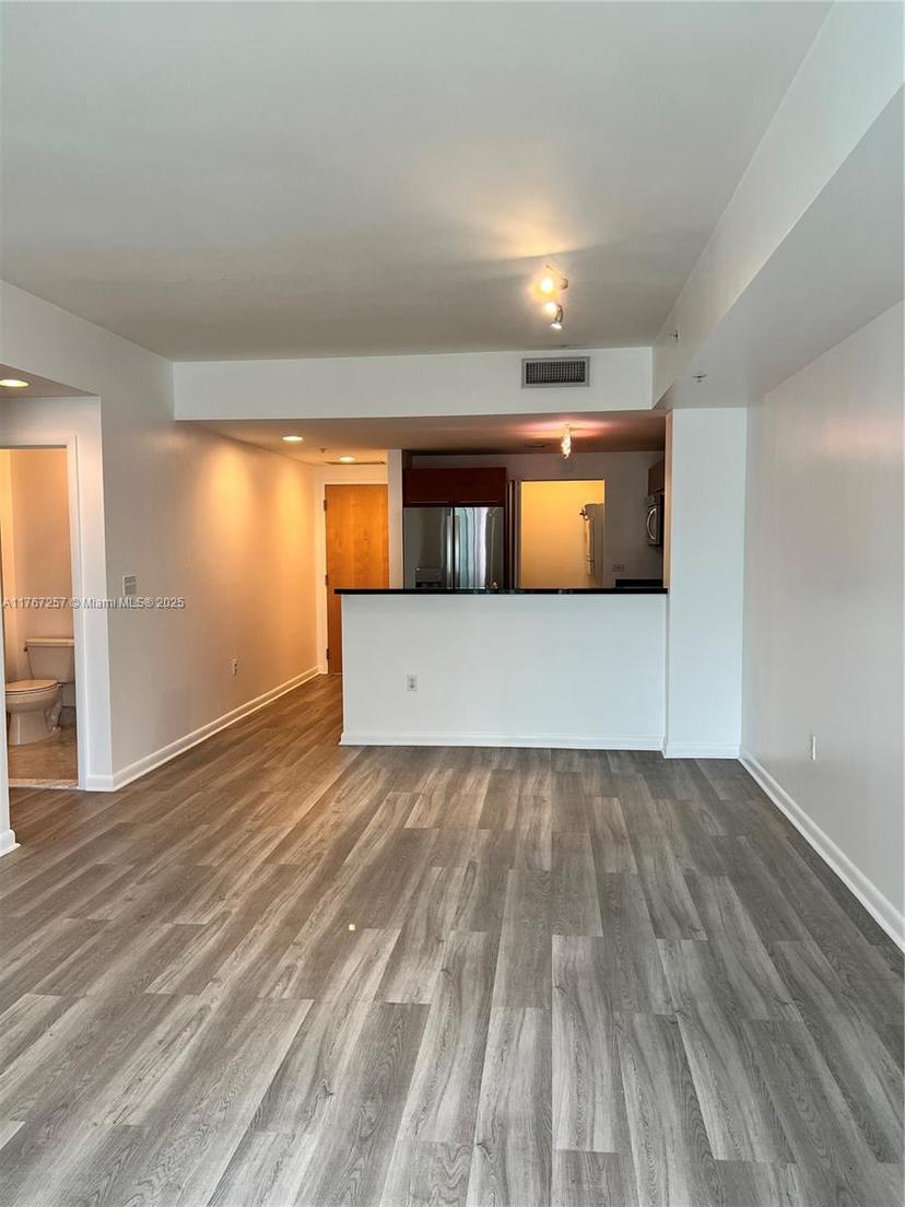 Picture of 244 Biscayne Blvd # 2609, Miami FL 33132