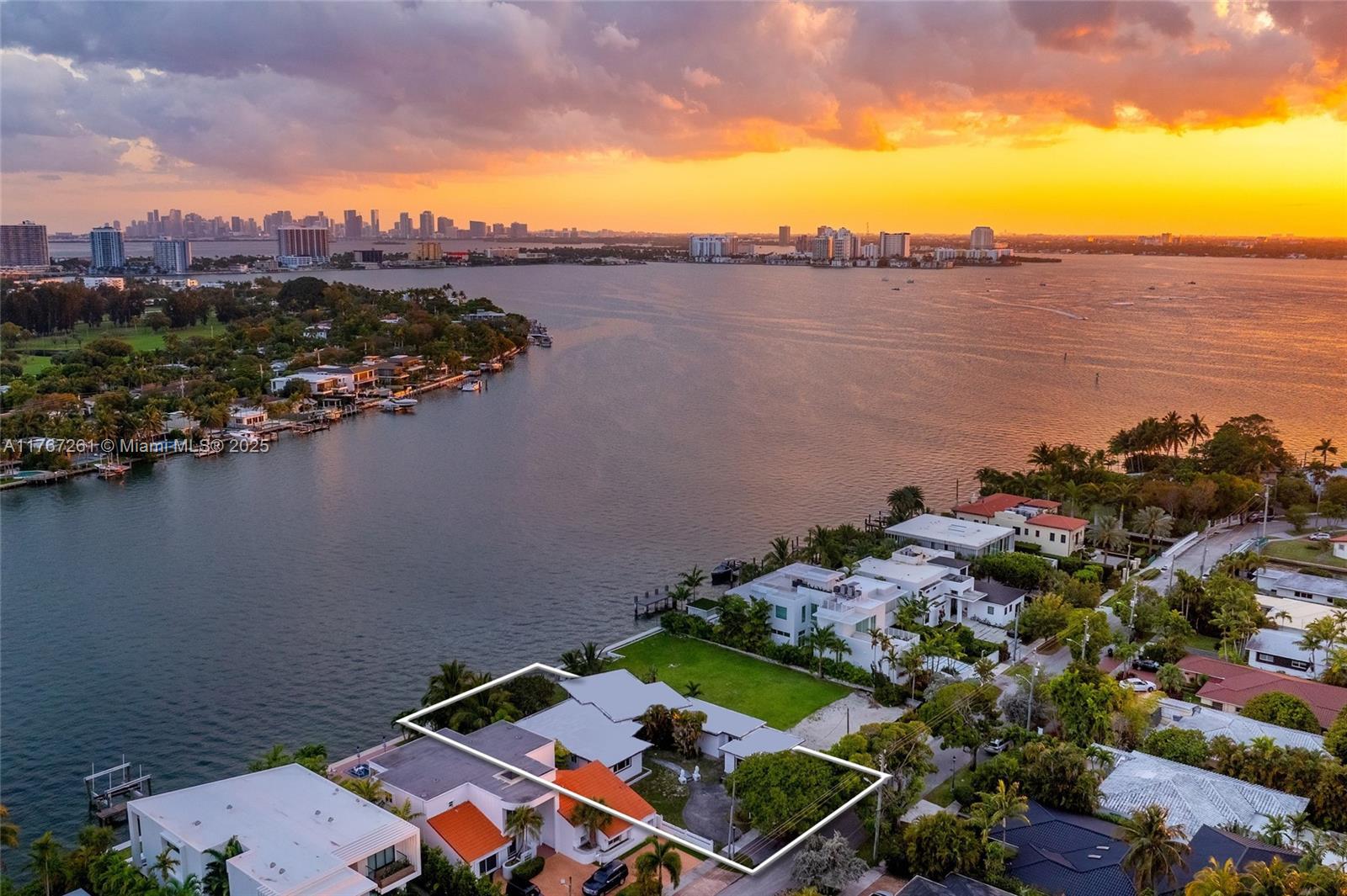 Picture of 1820 Daytonia Rd, Miami Beach, FL 33141