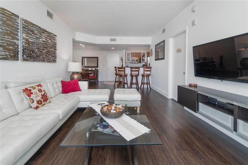 Picture of 18800 NE 29Th Ave # 613, Aventura FL 33180