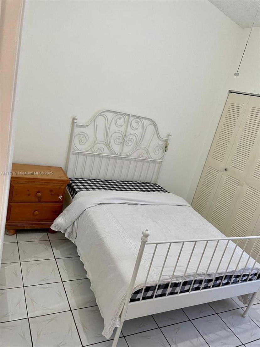 Picture of 6736 NW 192Nd Ln # 6736, Hialeah FL 33015