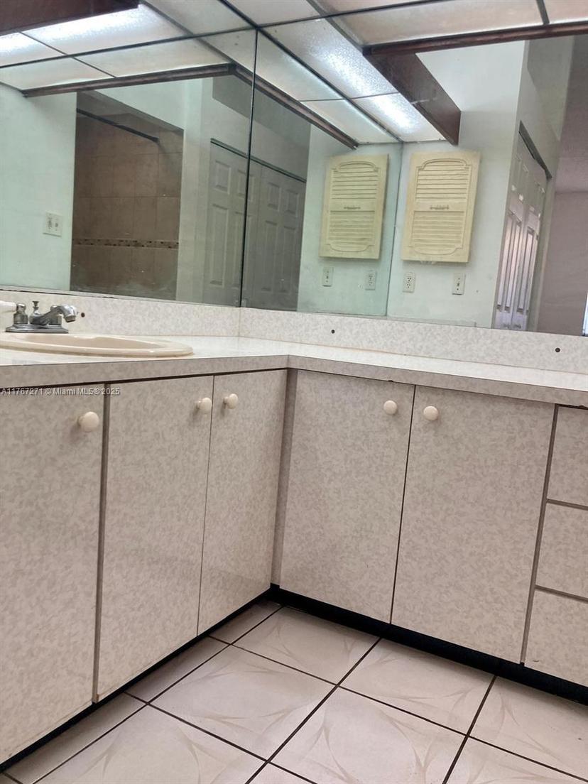 Picture of 6736 NW 192Nd Ln # 6736, Hialeah FL 33015