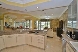 Picture of 16232 NW 79Th Ave, Miami Lakes, FL 33016
