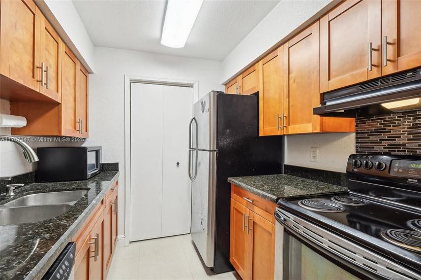 Picture of 733 Riverside Dr # 1217, Coral Springs FL 33071