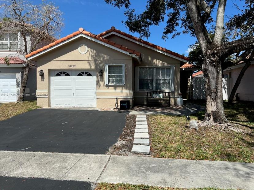 Picture of 13429 NW 5Th Ct, Plantation FL 33325