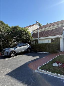 Picture of 20306 NE 34Th Ct # 39, Aventura, FL 33180