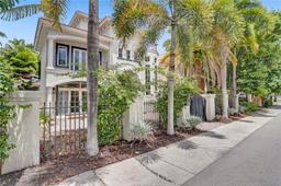 Picture of 821 SE 2Nd Ct, Fort Lauderdale, FL 33301