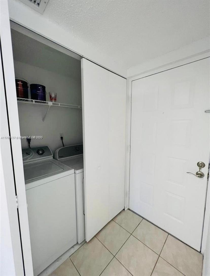 Picture of 8290 Lake Dr # 310, Doral FL 33166