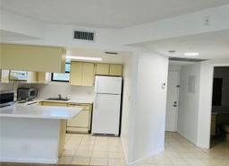 Picture of 8290 Lake Dr # 310, Doral, FL 33166