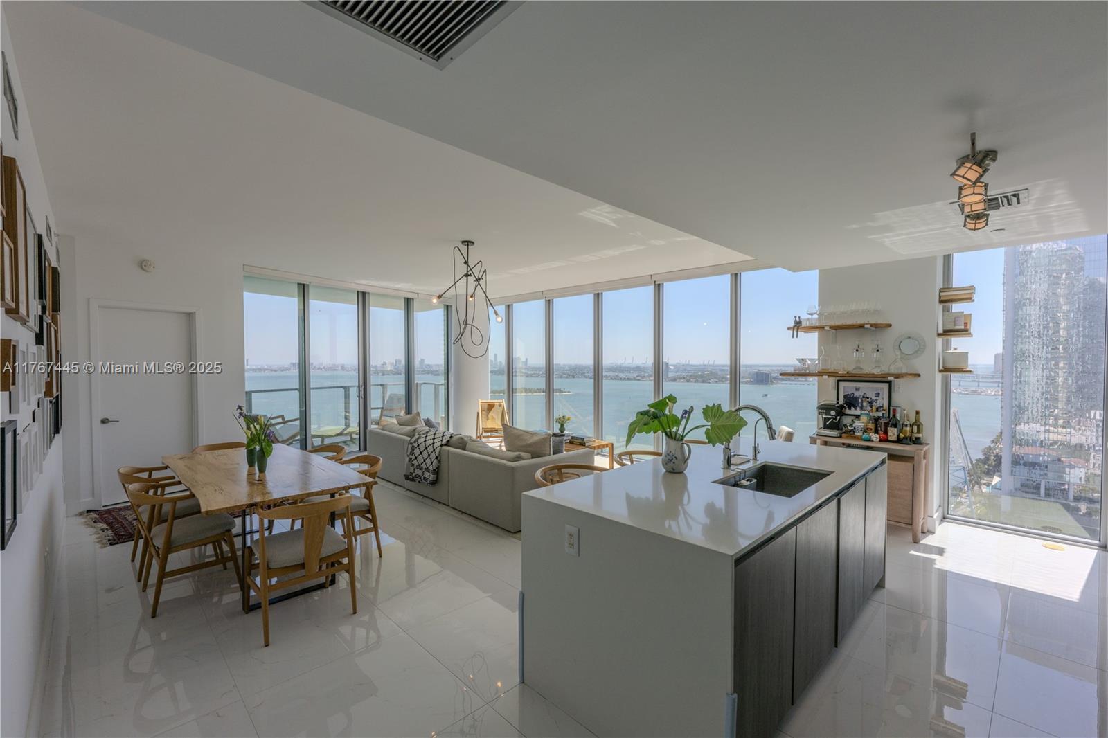 Picture of 2900 NE 7Th Ave # 2407, Miami, FL 33137