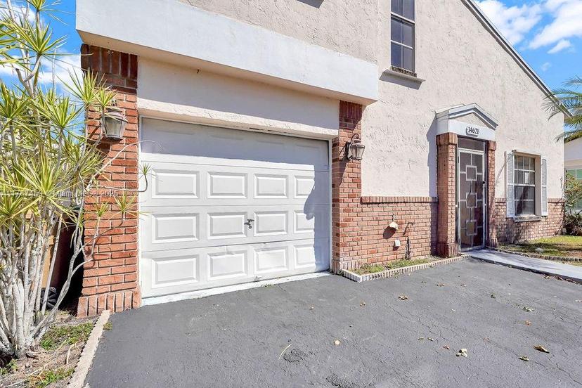 Picture of 14621 S Beckley Sq, Davie FL 33325