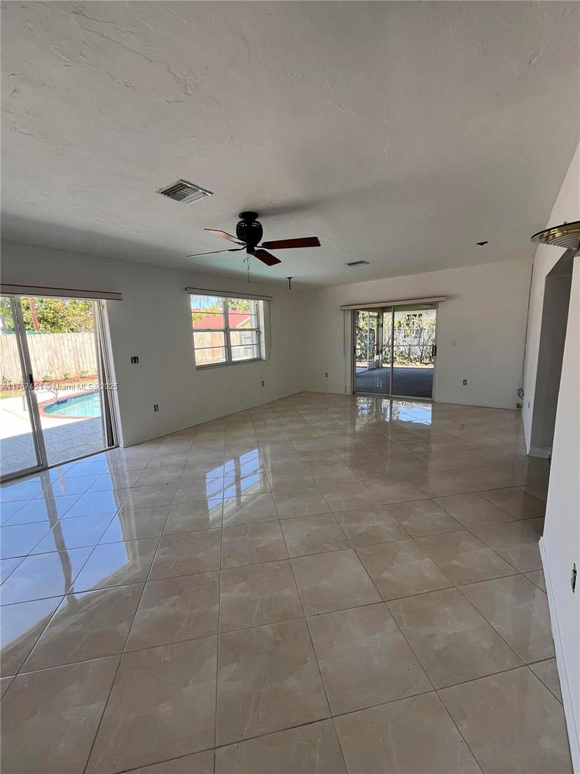 Picture of 8953 SW 178Th Ter, Palmetto Bay FL 33157
