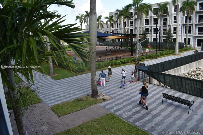 Picture of 4640 NW 84Th Ave # 16, Doral FL 33166