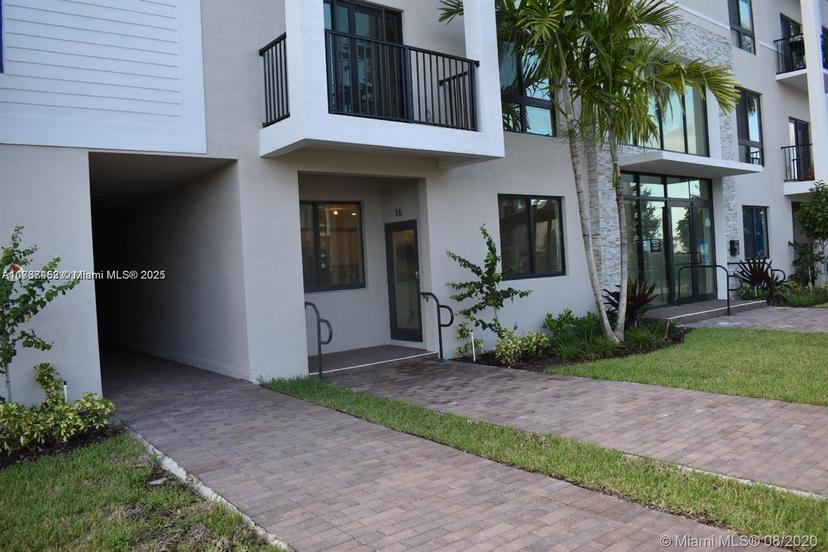 Picture of 4640 NW 84Th Ave # 16, Doral FL 33166