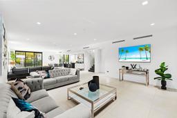 Picture of 2572 NE 182Nd Ter, North Miami Beach, FL 33160