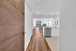 Picture of 20515 E Country Club Dr # 1848, Aventura, FL 33180
