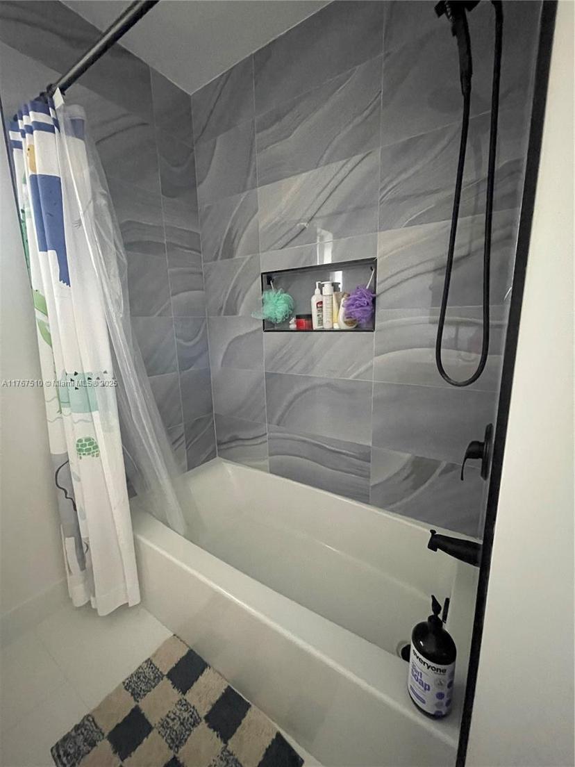 Picture of 7012 SW 127Th Pl, Miami FL 33183