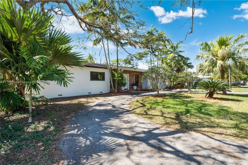 Picture of 5944 SW 64Th Pl, South Miami FL 33143